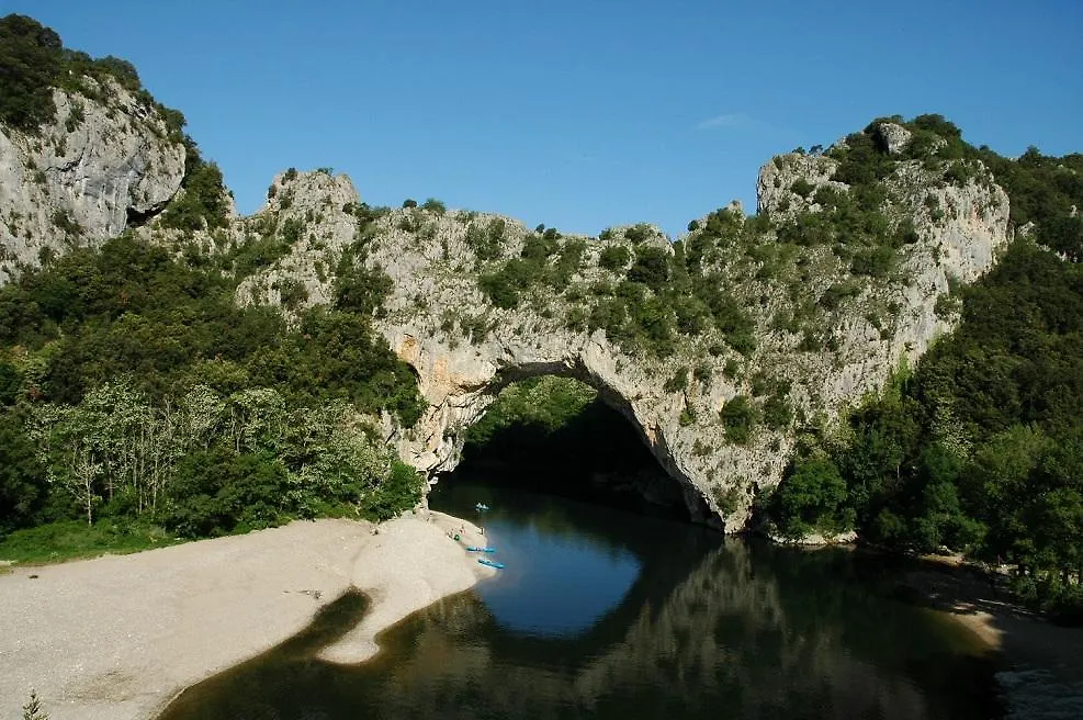Domaine De Chadeyron Hotel Lagorce  Campsite